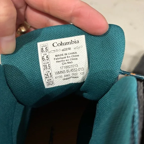 Columbia Women’s  Newton Ridge Outdoor Hiking Boots - Picture 4 of 9